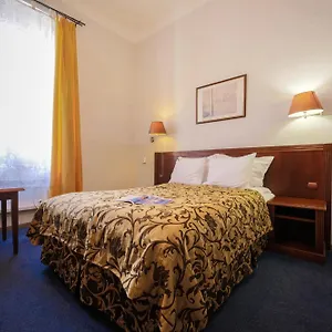 Red Carpet Hostel